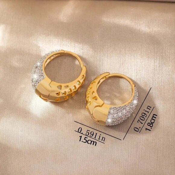 Pave Crystal Huggie Earrings Gold Tone Oval Sparkly Hoops NEW - Picture 6 of 6